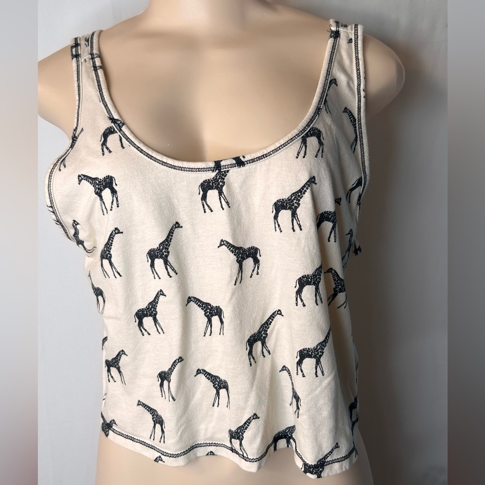 Forever 21 Cropped Cream and Black Giraffe Print Tank Top Sleeveless Size L